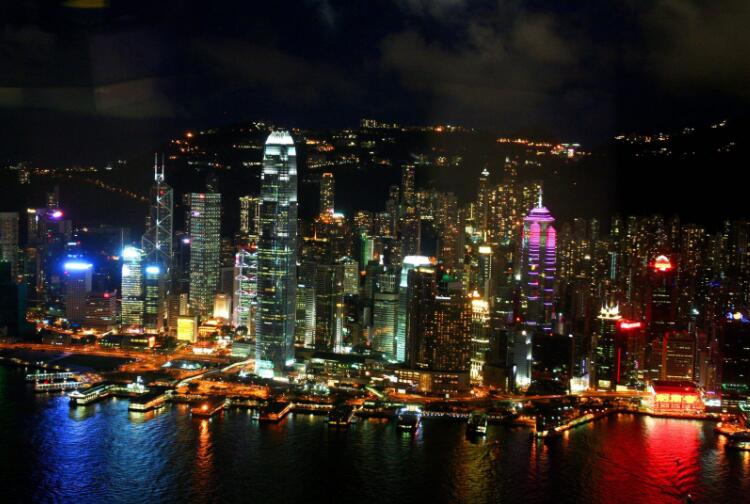 香港证监会拟明年1月迁至港岛东中心办公 租金为现时一半